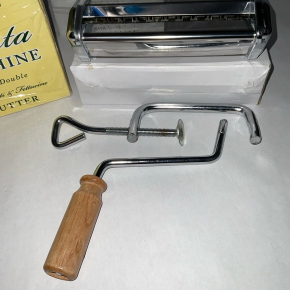 Used Fantes Aunt Gina’s Pasta Maker Machine Double Cutter Noodle Model 12000 - Picture 2 of 6